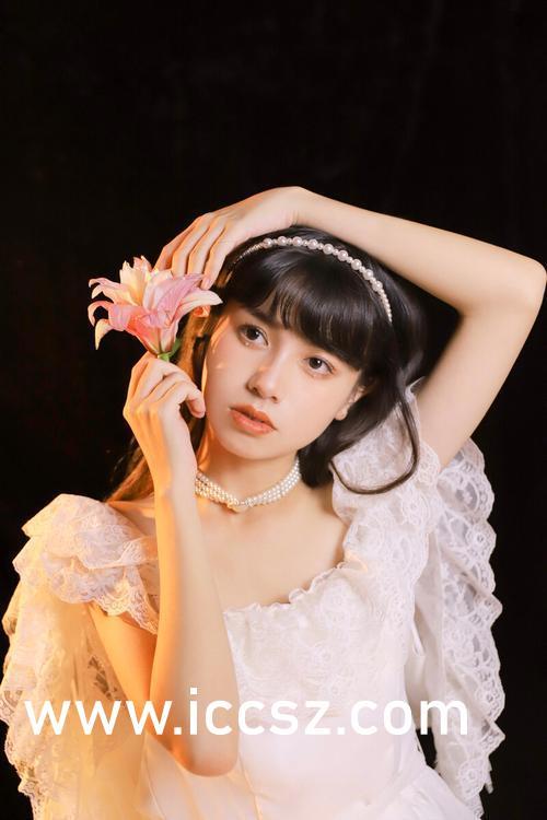 网曝吃瓜泄密黑料网红,吃瓜泄密背后的黑料风云